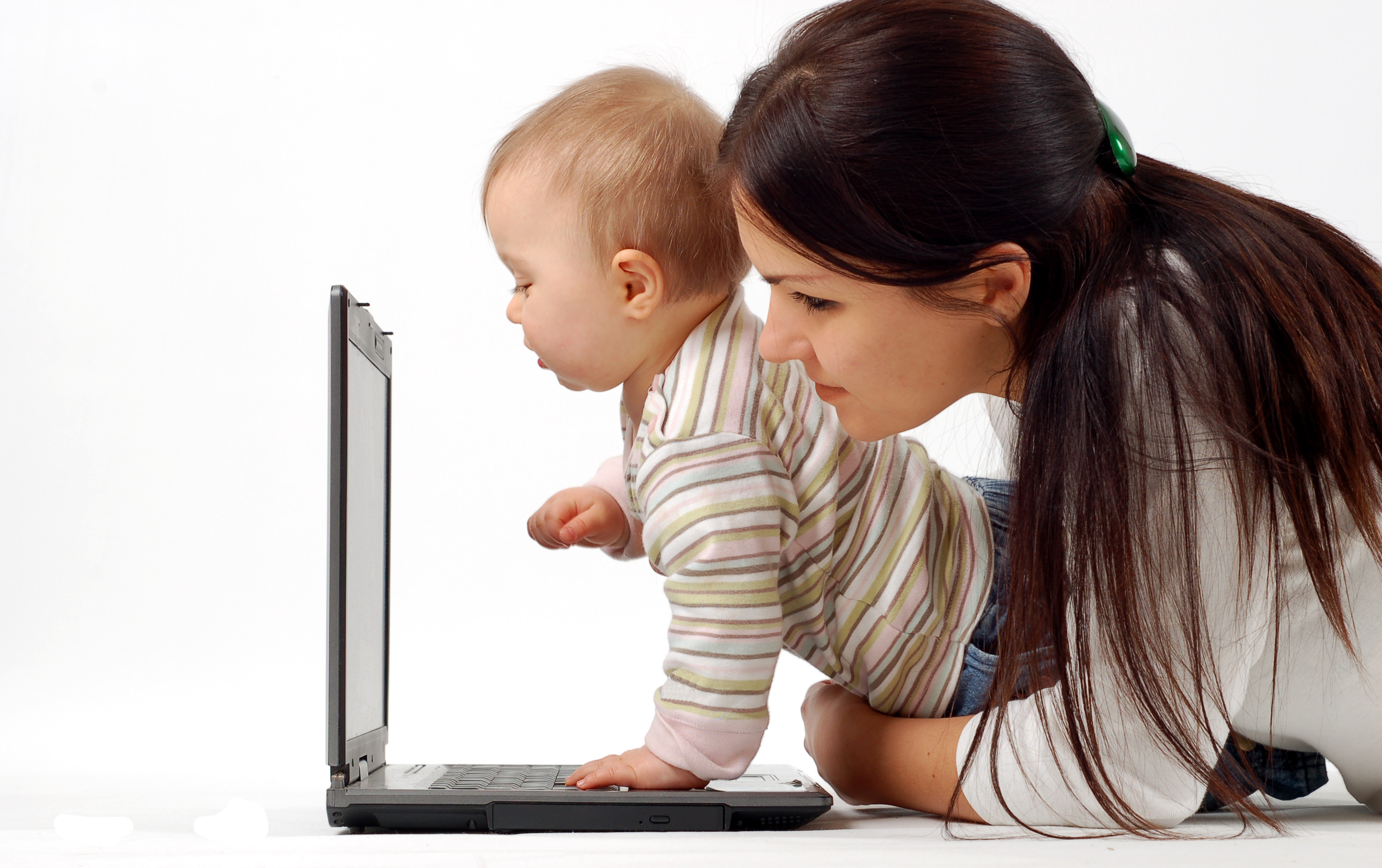 8 Flexible Industries for Moms Who Want to Work Remotely